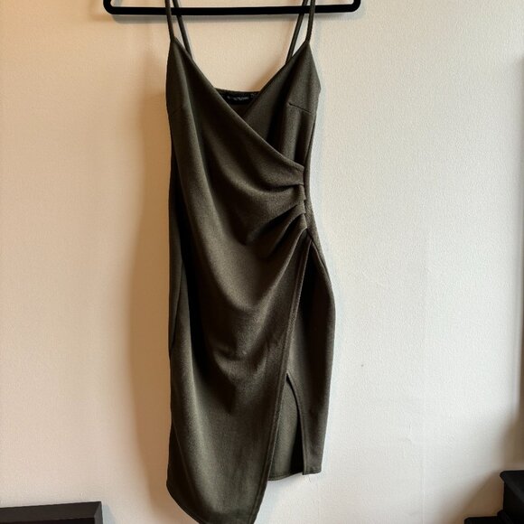 PrettyLittleThing | Olive Green Bodycon Midi Dress - Picture 2 of 4